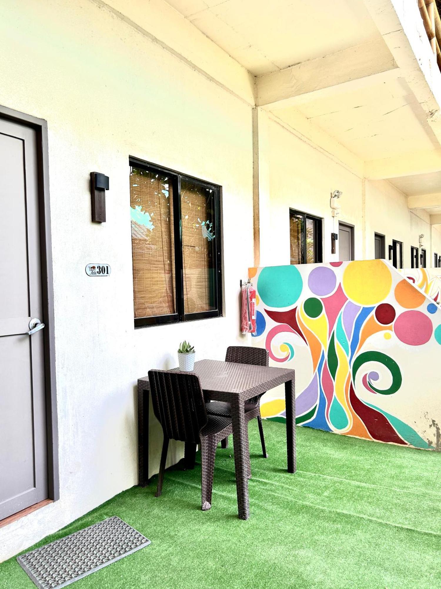 Lazy Dog Bed & Breakfast Balabag  Εξωτερικό φωτογραφία