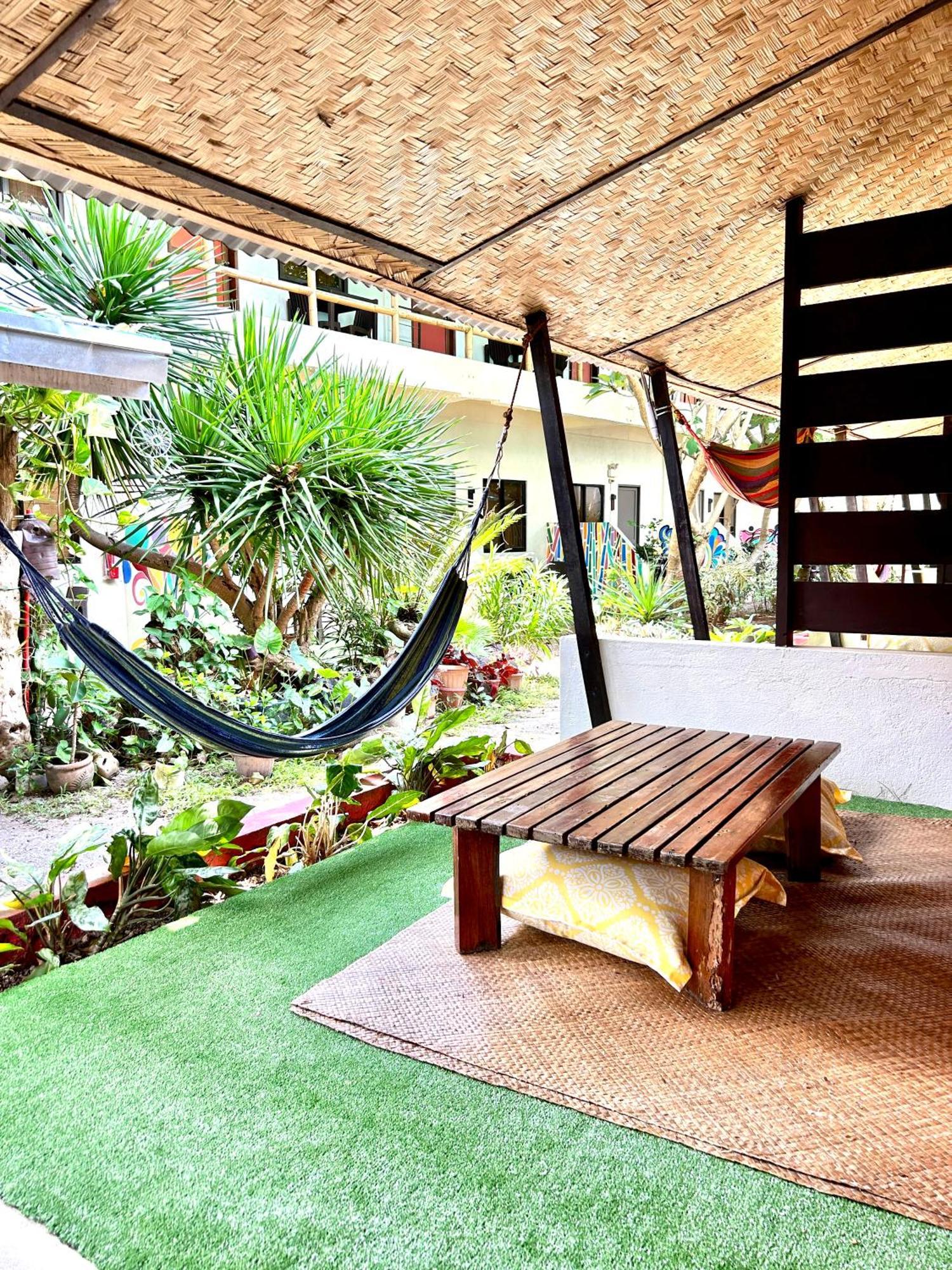 Lazy Dog Bed & Breakfast Balabag  Εξωτερικό φωτογραφία