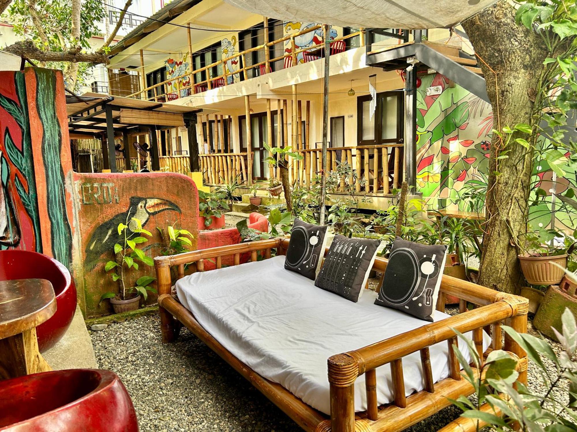Lazy Dog Bed & Breakfast Balabag  Εξωτερικό φωτογραφία