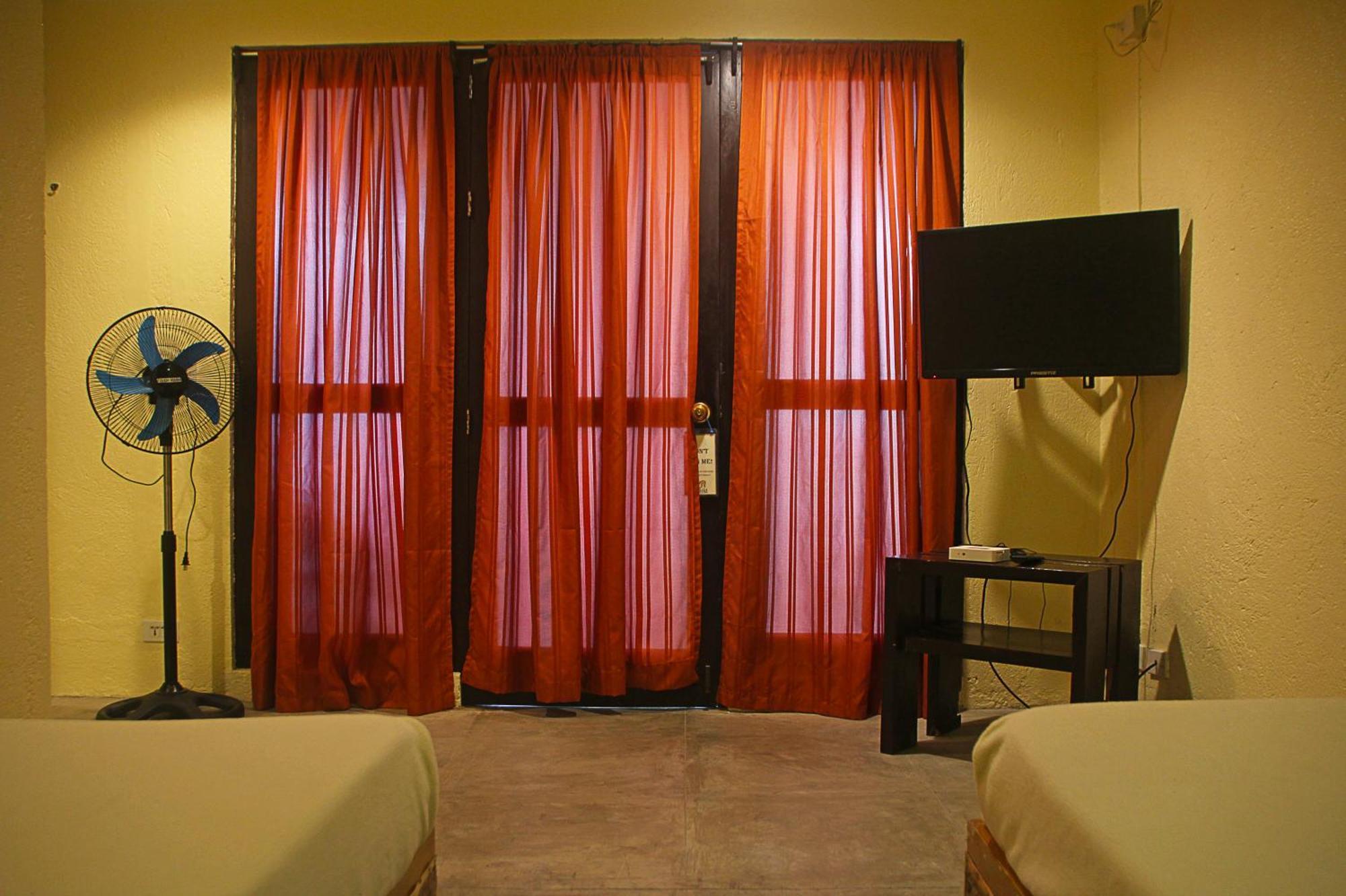 Lazy Dog Bed & Breakfast Balabag  Εξωτερικό φωτογραφία