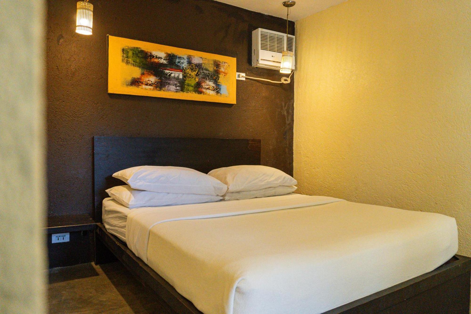 Lazy Dog Bed & Breakfast Balabag  Εξωτερικό φωτογραφία
